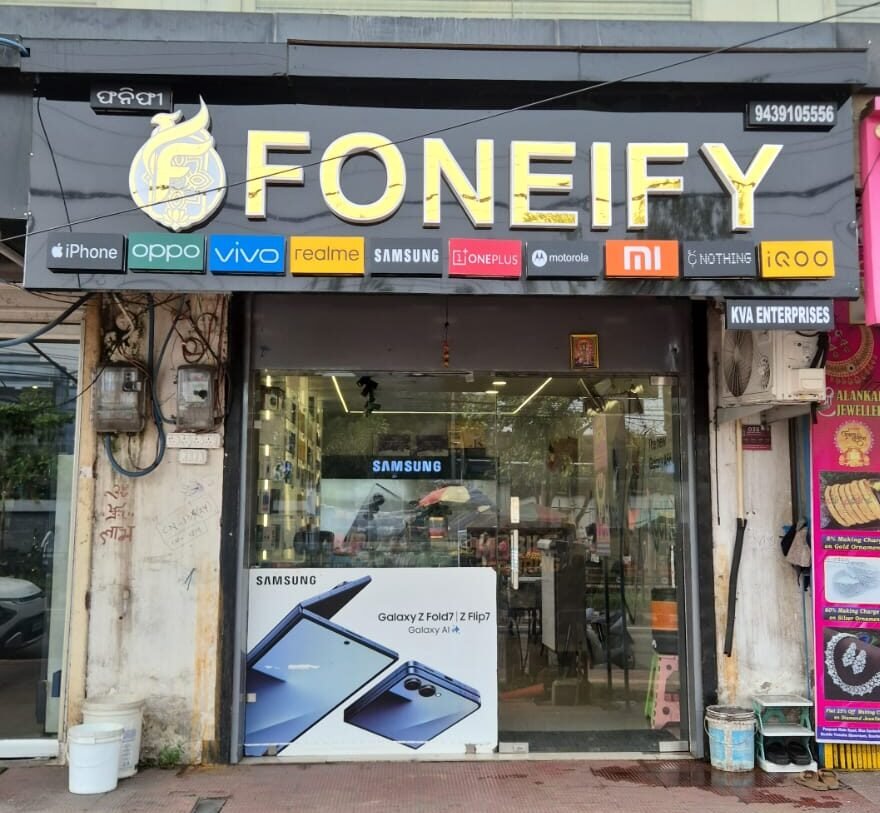 Foneify Kachery Road store front