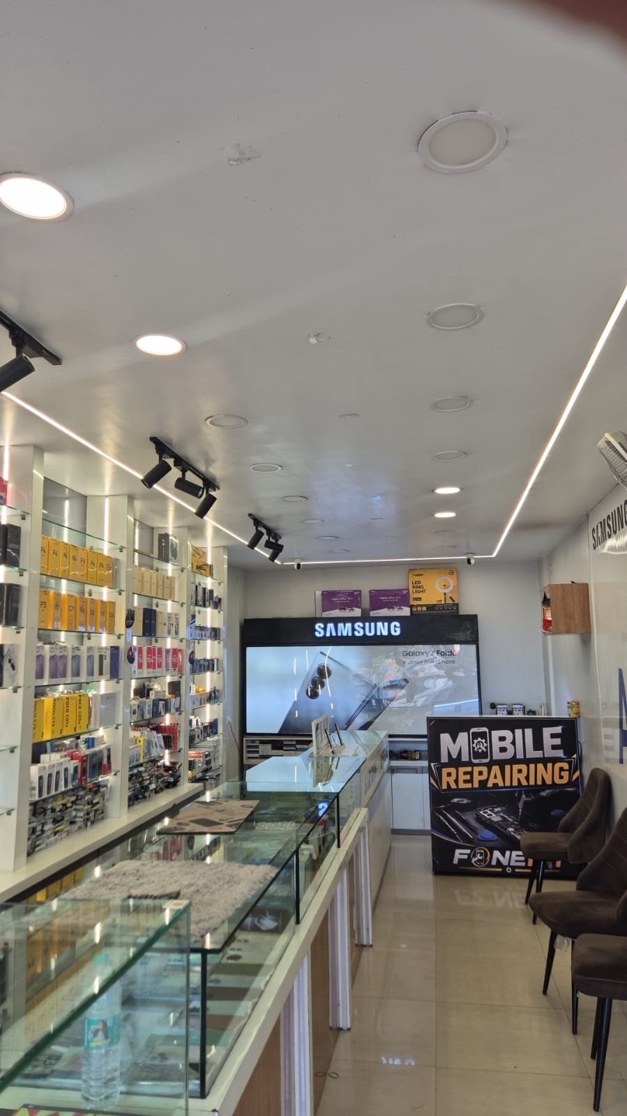 Foneify Kachery Road store front